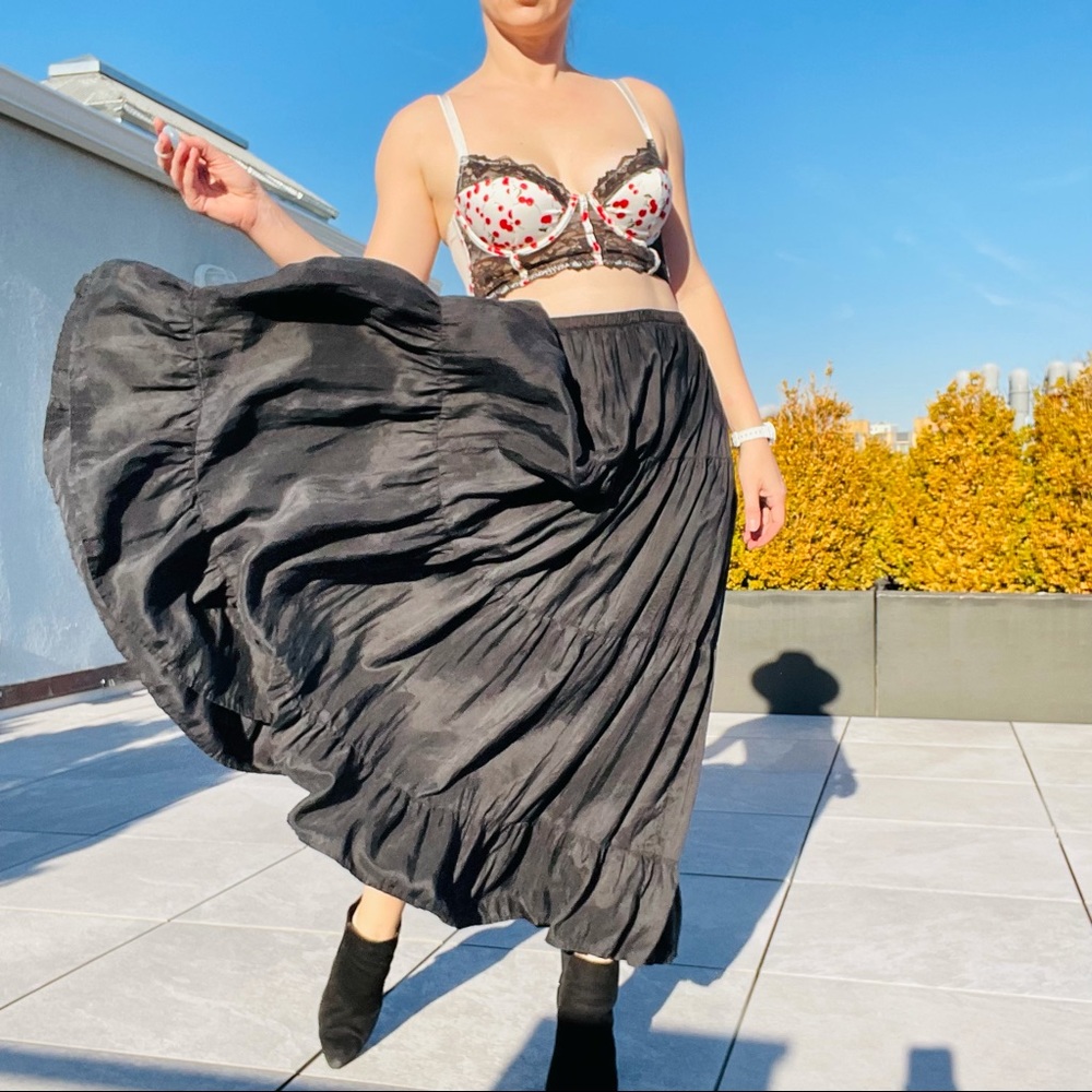 DIALOGUE 100% Silk Layered Tiered Elastic Waistband Maxi Black Full Circle Skirt - Picture 4 of 17